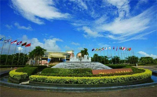 前卫公司取名大全（前卫公司取名大全女孩）